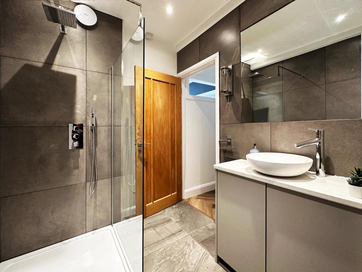 Liam Place Near Hyde Park - 1 Double Bed, 1 Sofa Bed, Spacious Apartment, Private Entrance London Ngoại thất bức ảnh