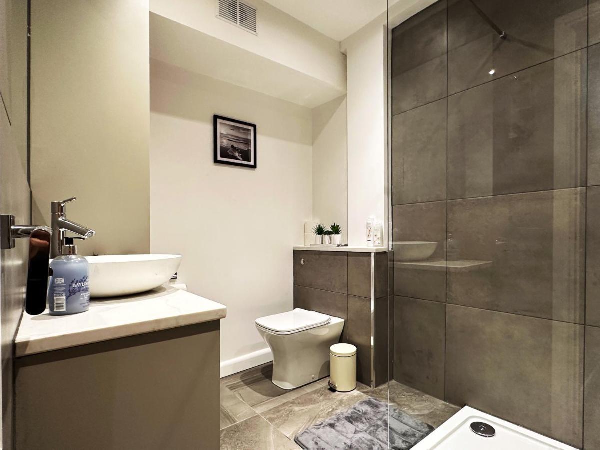 Liam Place Near Hyde Park - 1 Double Bed, 1 Sofa Bed, Spacious Apartment, Private Entrance London Ngoại thất bức ảnh