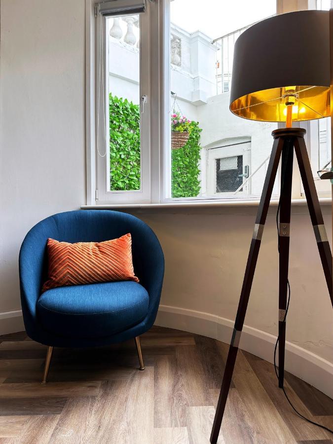 Liam Place Near Hyde Park - 1 Double Bed, 1 Sofa Bed, Spacious Apartment, Private Entrance London Ngoại thất bức ảnh