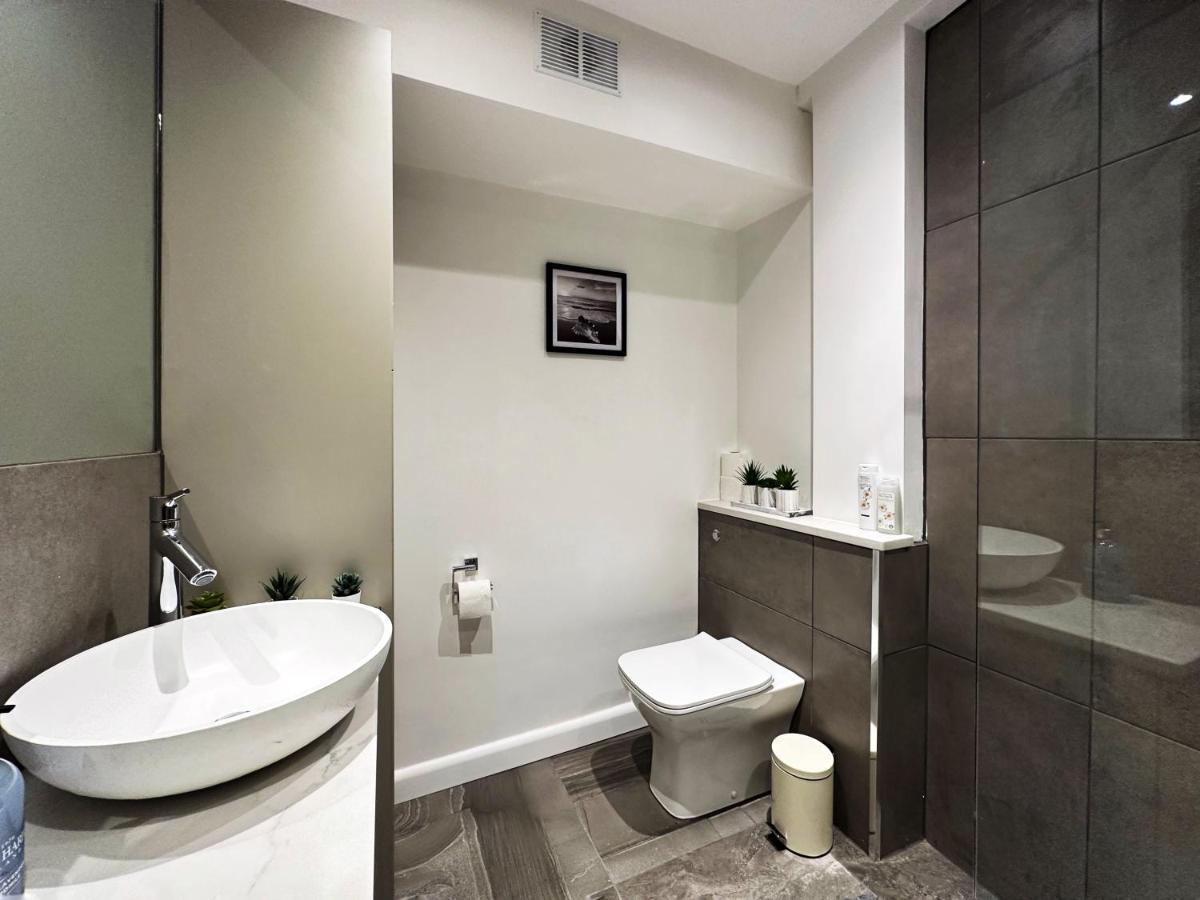 Liam Place Near Hyde Park - 1 Double Bed, 1 Sofa Bed, Spacious Apartment, Private Entrance London Ngoại thất bức ảnh